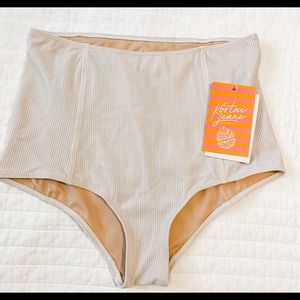 Kortni Jeane ribbed white